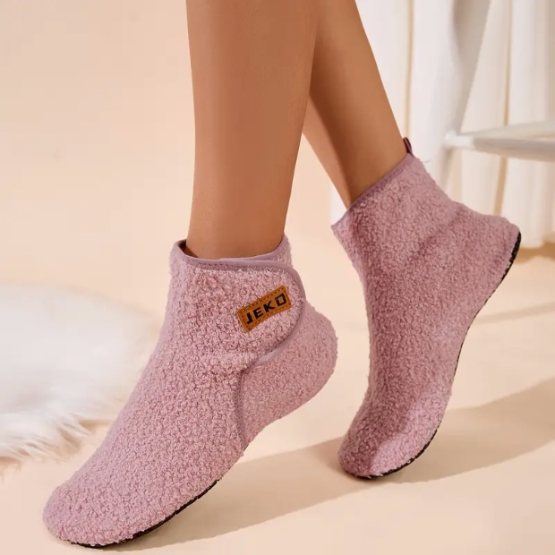 Women's Winter Cozy Lightweight Fleece Lined Slip-On Slippers